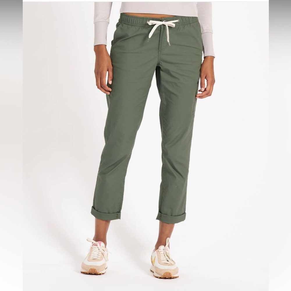 Vuori womens ripstop Pant NWT